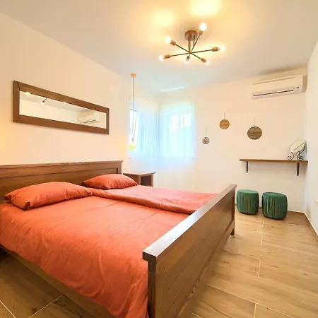 Pearl Vila *