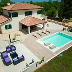 Villa Pearl