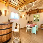 Villa Pearl Gostinjac