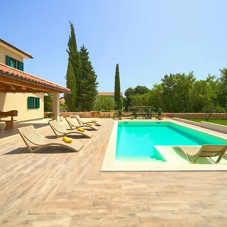 Villa Pearl