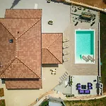Vila Pearl *