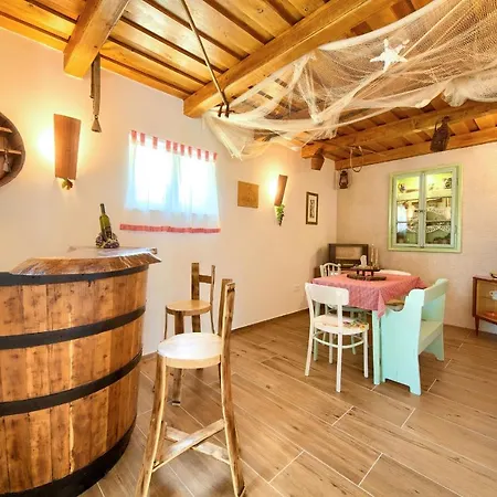 Vilă Pearl Gostinjac